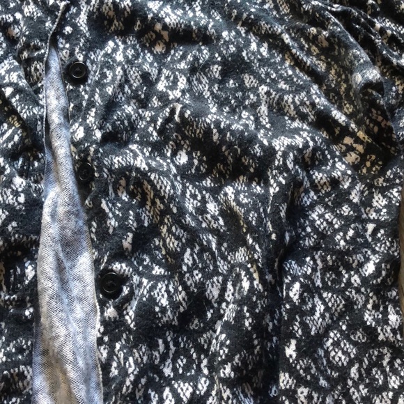 Black and white Cardigan - Picture 2 of 2